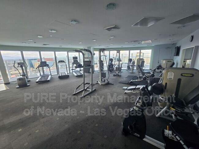 Building Photo - 200 Hoover Ave