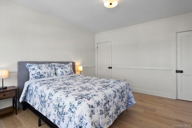 Building Photo - 8 S Cedar St