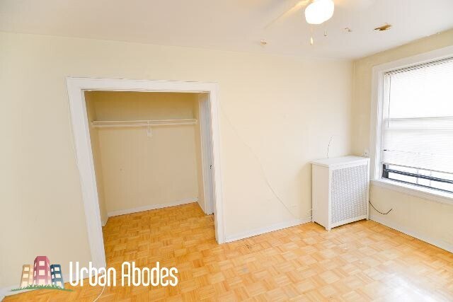 Building Photo - 744 W Belmont Ave