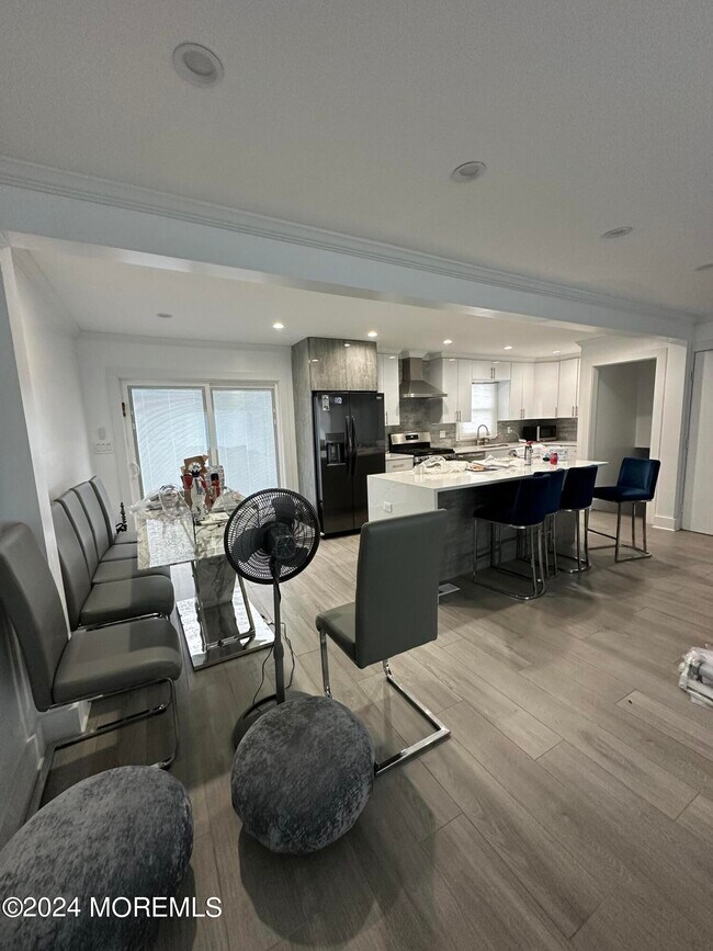 Building Photo - 46 Hilltop Rd