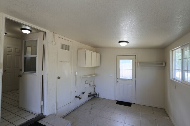 Building Photo - Beautiful home in Patterson
