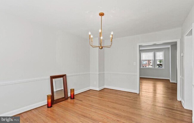 Building Photo - 403 Stratford Rd