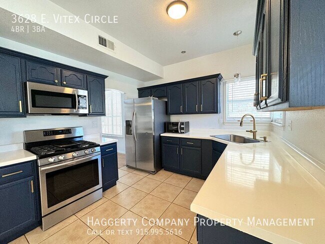 Building Photo - 3628 E Vitex Cir