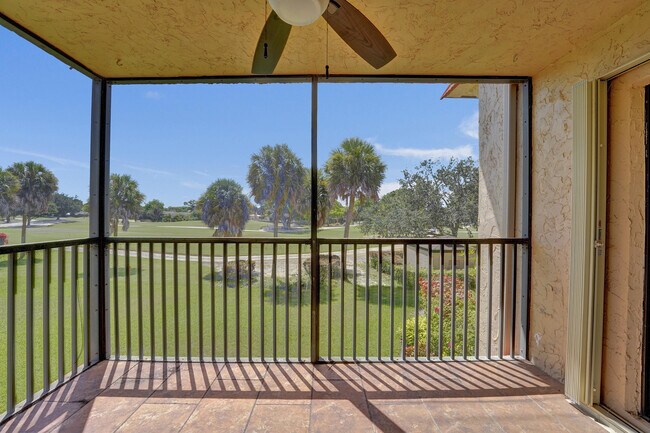 Building Photo - 200 Jacaranda Country Club Dr