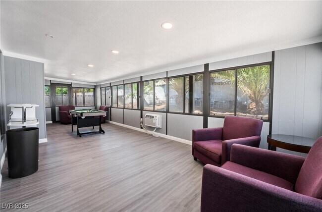 Building Photo - 7439 Trudy Ln