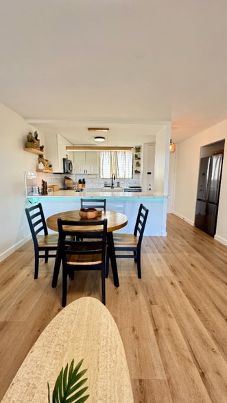 Primary Photo - 975 Ala Lilikoi St