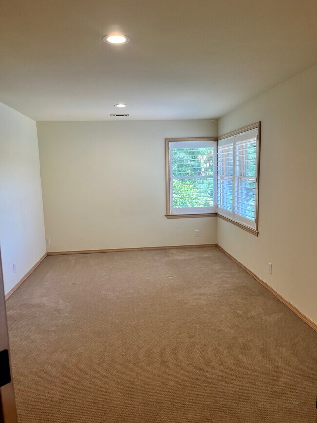 Building Photo - 18098 Chaparral Dr