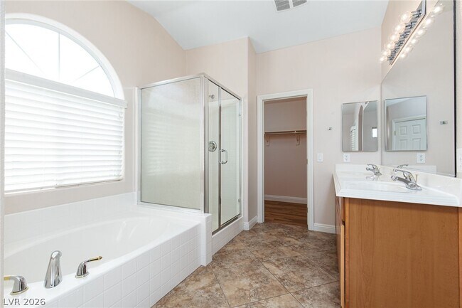 Building Photo - 5163 Tunnel Falls Dr
