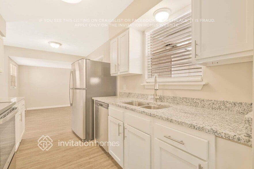 Building Photo - 5645 Fiat Ln