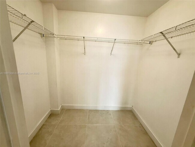 Building Photo - 253 NE 2nd St