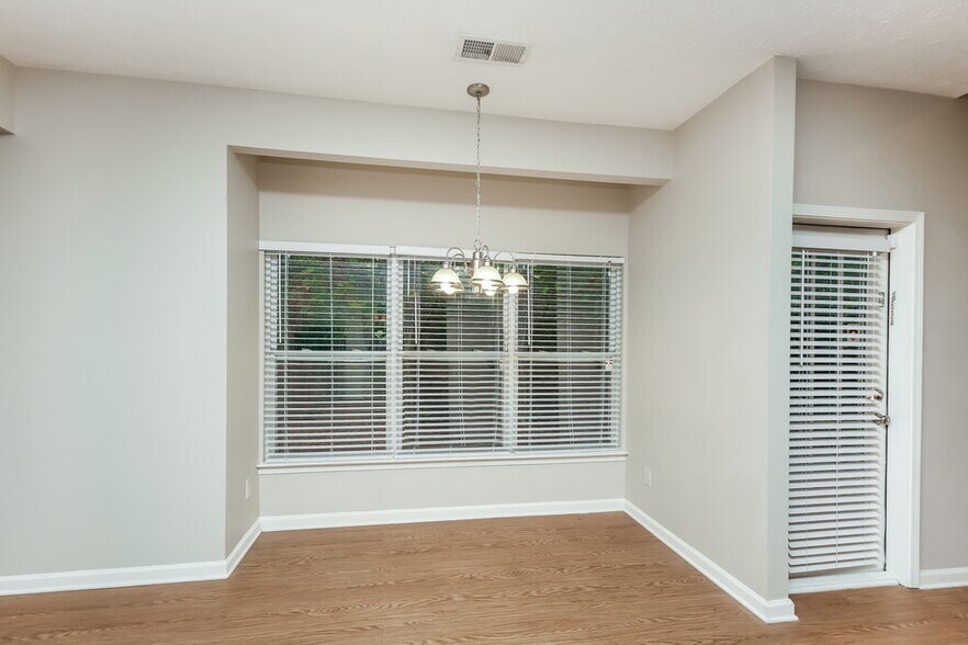 Building Photo - 5402 Somer Mill Rd