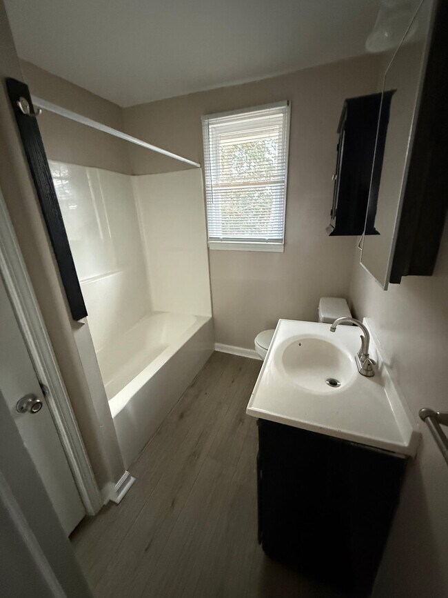 Building Photo - 391 Madison St