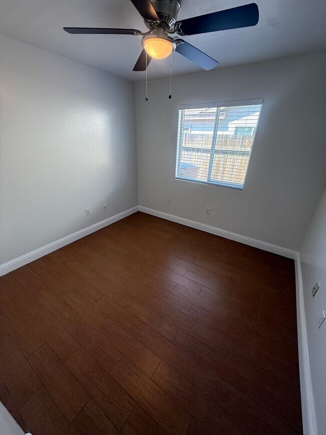 Building Photo - charming 3-bedroom, 2-bath home