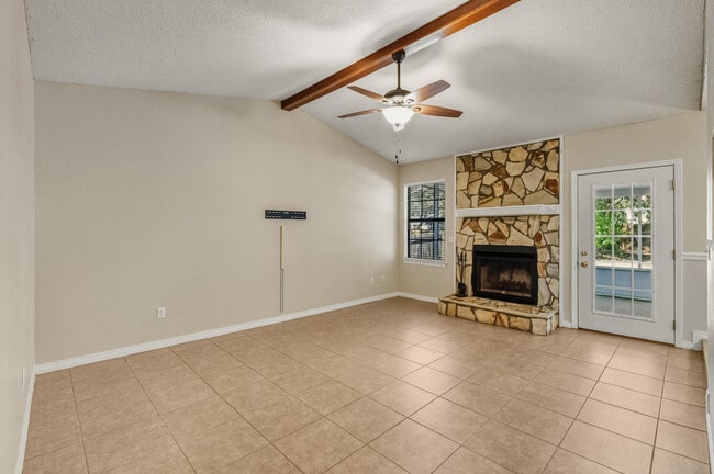 Building Photo - 206 Esmond Ct