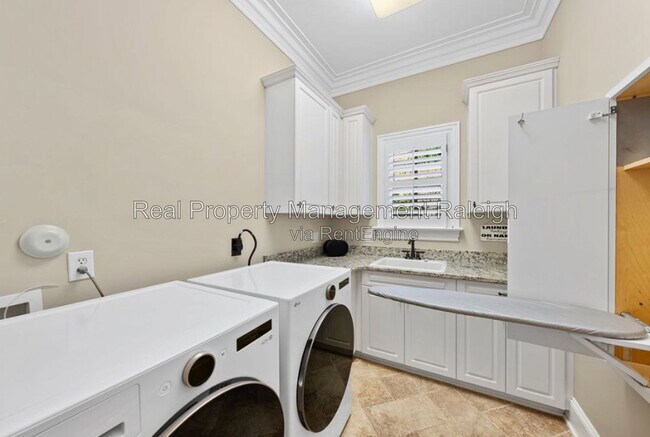 Building Photo - 6573 Wakefalls Dr