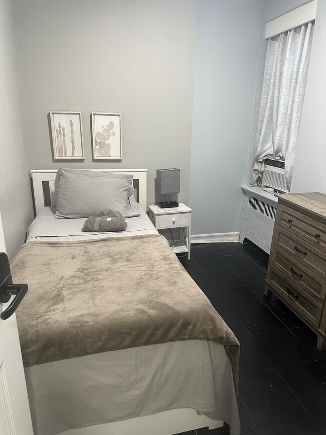 Building Photo - 1200 Woodycrest Ave