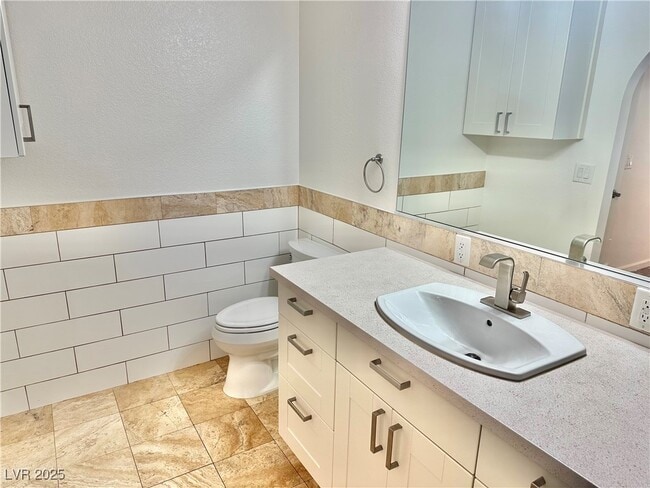 Building Photo - 2200 S Fort Apache Rd