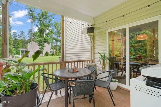 Building Photo - 947 Weatherby Ln