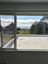 Building Photo - 1041 Beach Dr