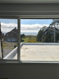 Building Photo - 1041 Beach Dr