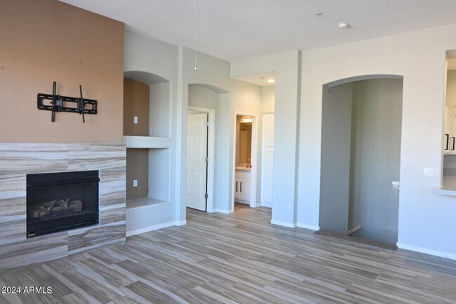 Building Photo - 16420 N Thompson Peak Pkwy