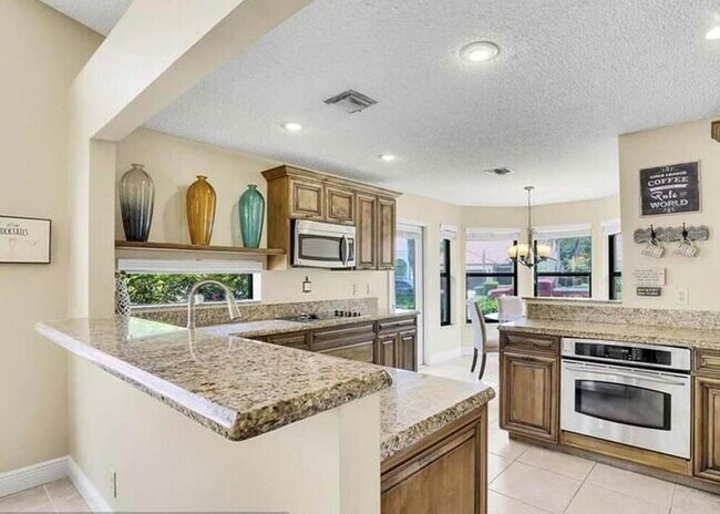 Building Photo - 10552 Santa Laguna Dr