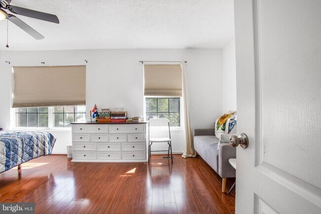 Building Photo - 9820 Berrywood Ct