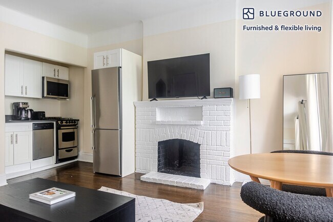 Building Photo - 26 Jane St