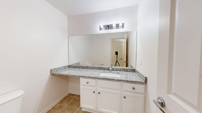 Building Photo - 3046 Barclay Way