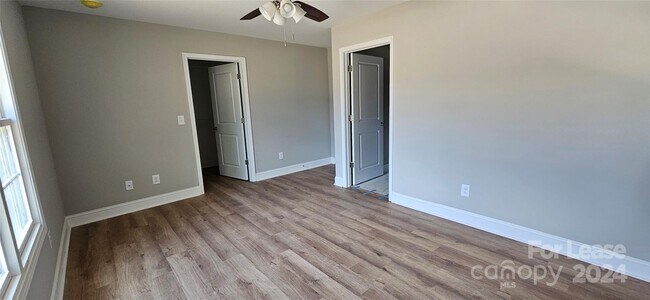 Building Photo - 121 Holly Spgs Ct