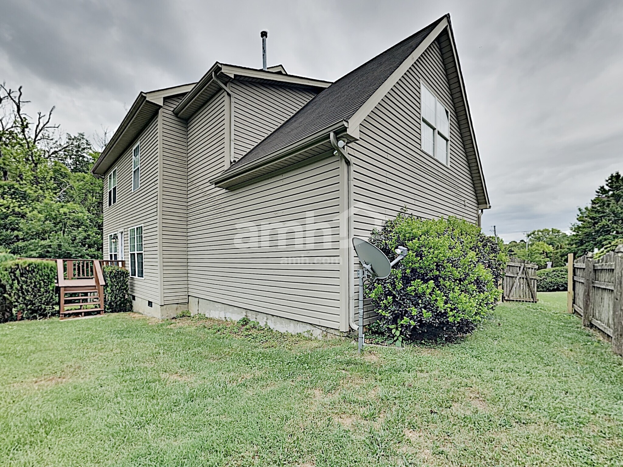 Building Photo - 4301 Aylesbury Dr