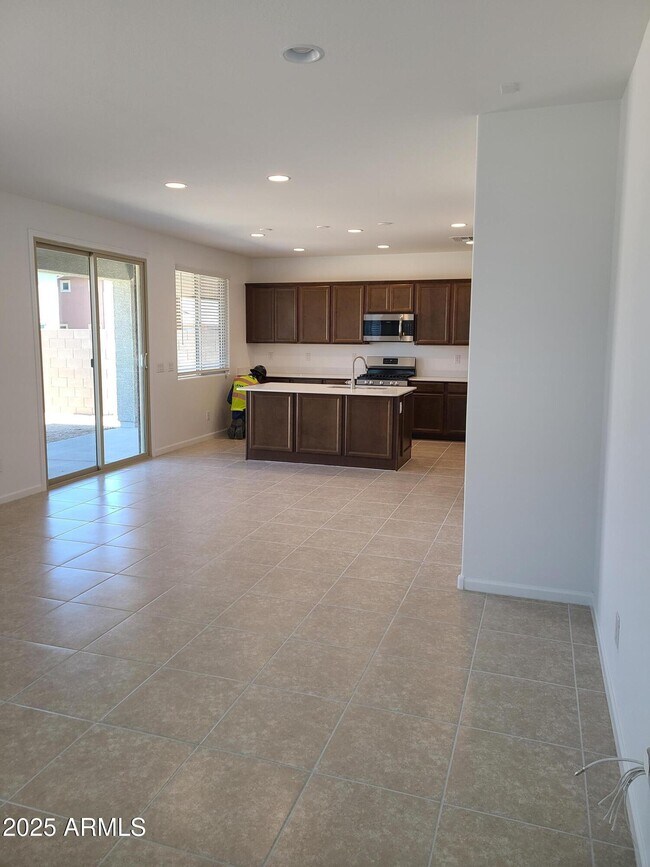 Building Photo - 12354 W Gardenia Ct