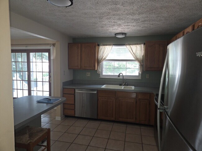 Building Photo - "Spacious 4-Bedroom Gem with Finished Basement in Walkersville - Ideal Family Living!"