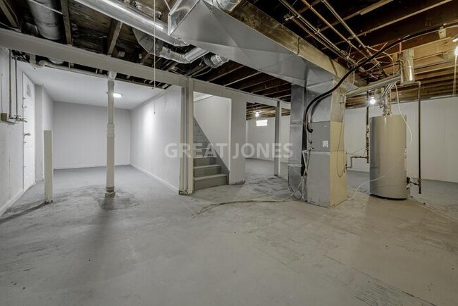 Building Photo - 1143 Charbonier Rd