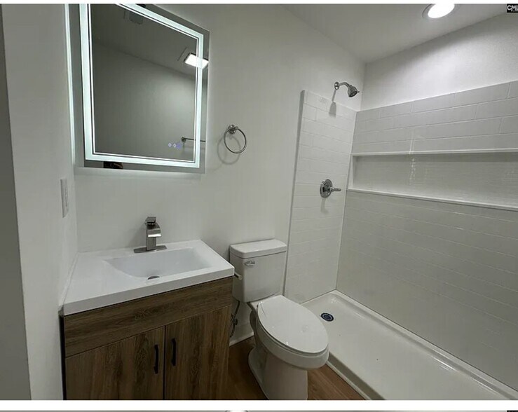 Building Photo - 822 Apache Dr