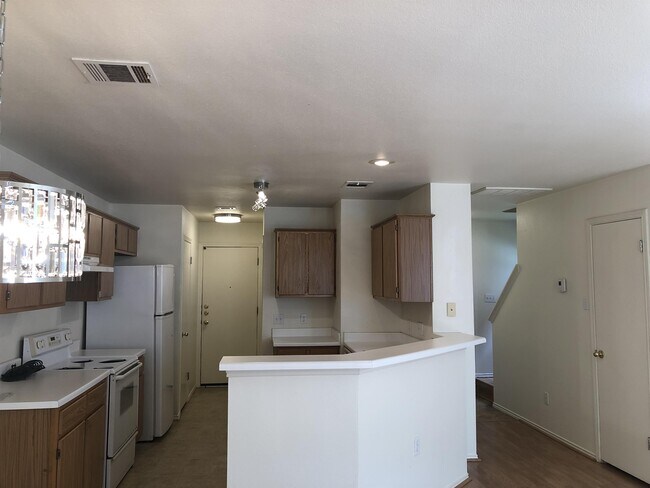 Building Photo - 9709 Sugar Hill Dr