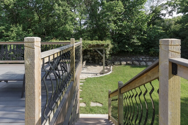 Building Photo - 22075 Red Oak Dr