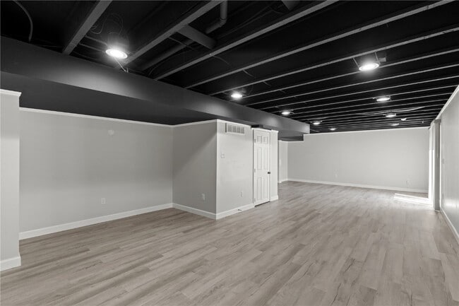 Building Photo - 184 Berry Manor Cir