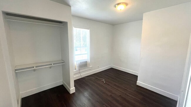 Building Photo - 2440 B Ave