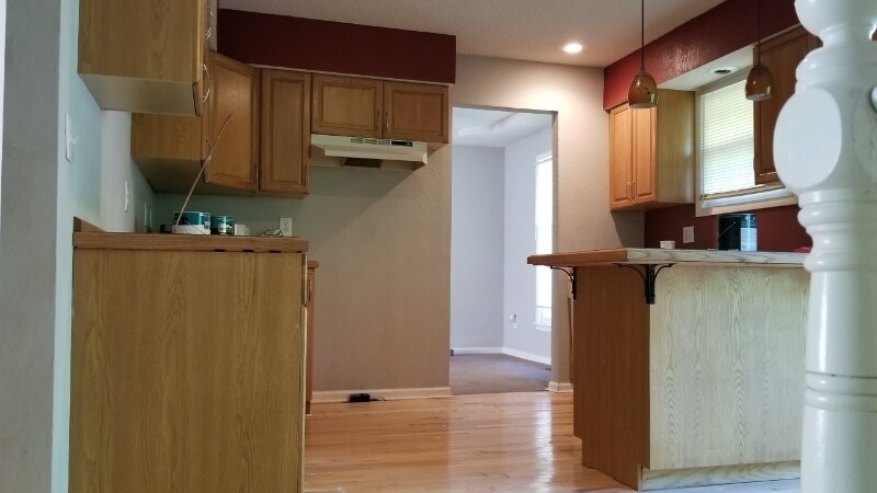 Building Photo - 213 S Brittany Dr