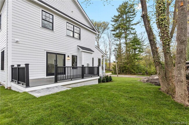 Building Photo - 35 Summit Ave