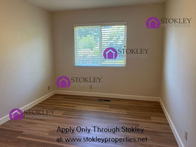Building Photo - 4045 Rhoda Way