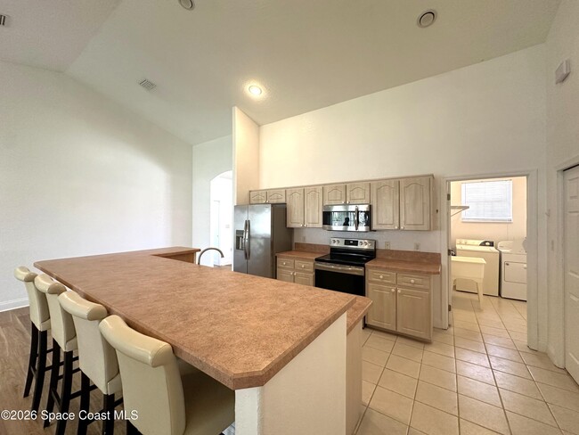 Building Photo - 616 Manatee Bay Dr