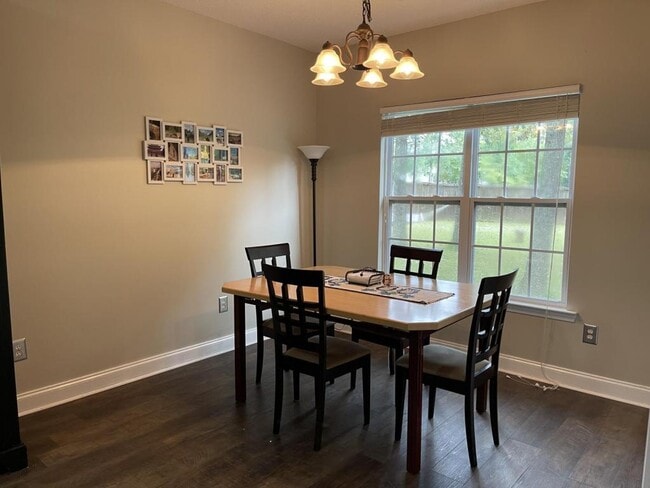 Building Photo - 119 Blackstone Court