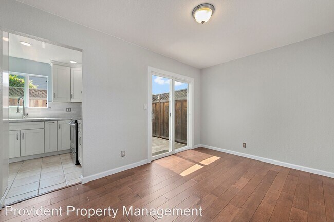 Building Photo - 2 br, 1.5 bath House - 127 N. 9th Street