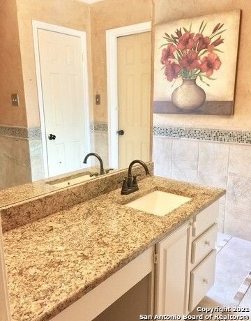 Building Photo - 10935 Hamlen Park Dr