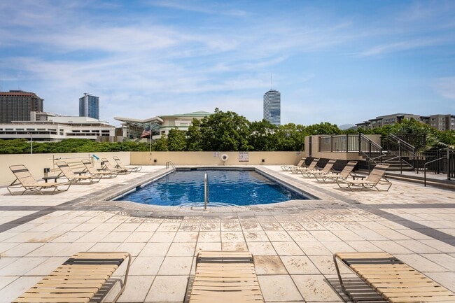 Building Photo - Newly Renovated. Ocean & Marina Views. Assigned Parking.