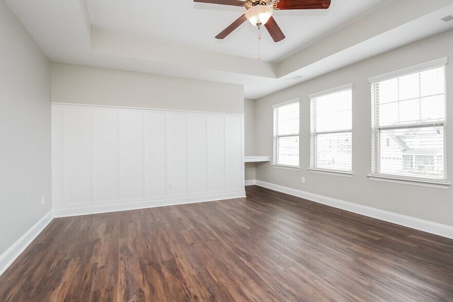 Building Photo - 1005 Keeneland Dr