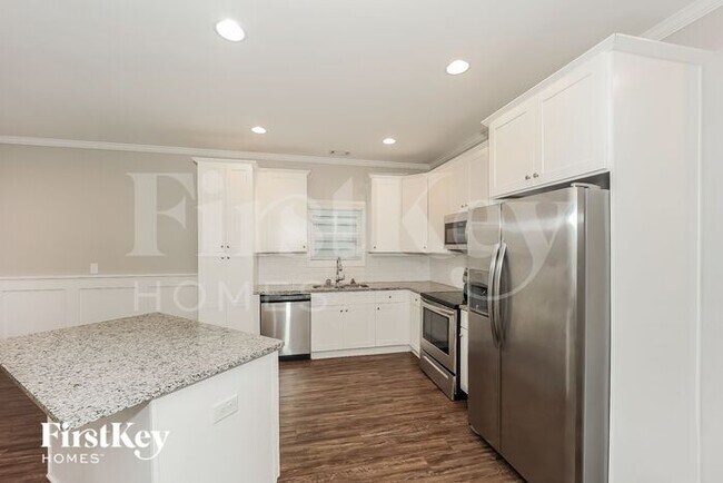 Building Photo - 203 Preserve Dr