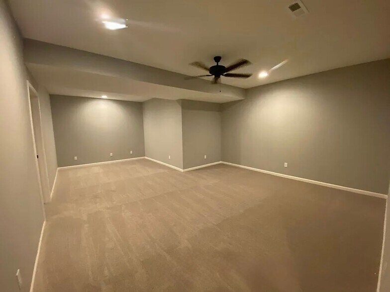 Building Photo - 6713 Prairie Ln